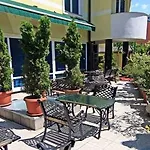 Belvedere Hotel 4*